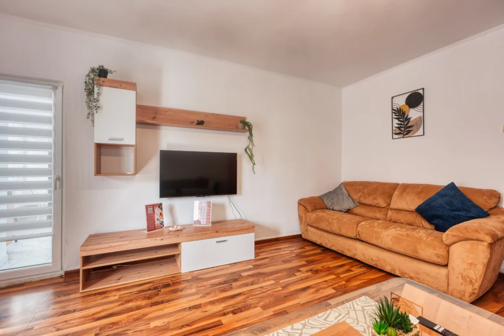 Pumo Properties - Balcesti Design Apartments - Centrul Vechi - Two-bedroom apartment - fifth floor2