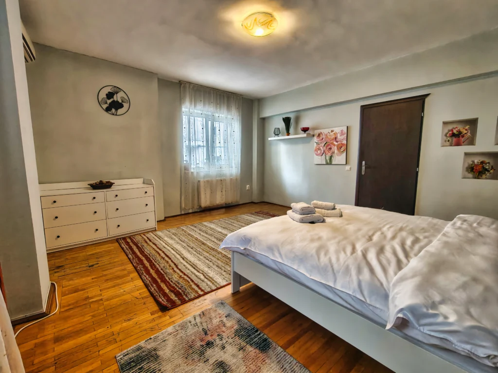 Pumo Properties - Balcesti Design Apartments - Centrul Vechi - Two-bedroom apartment - ground floor1