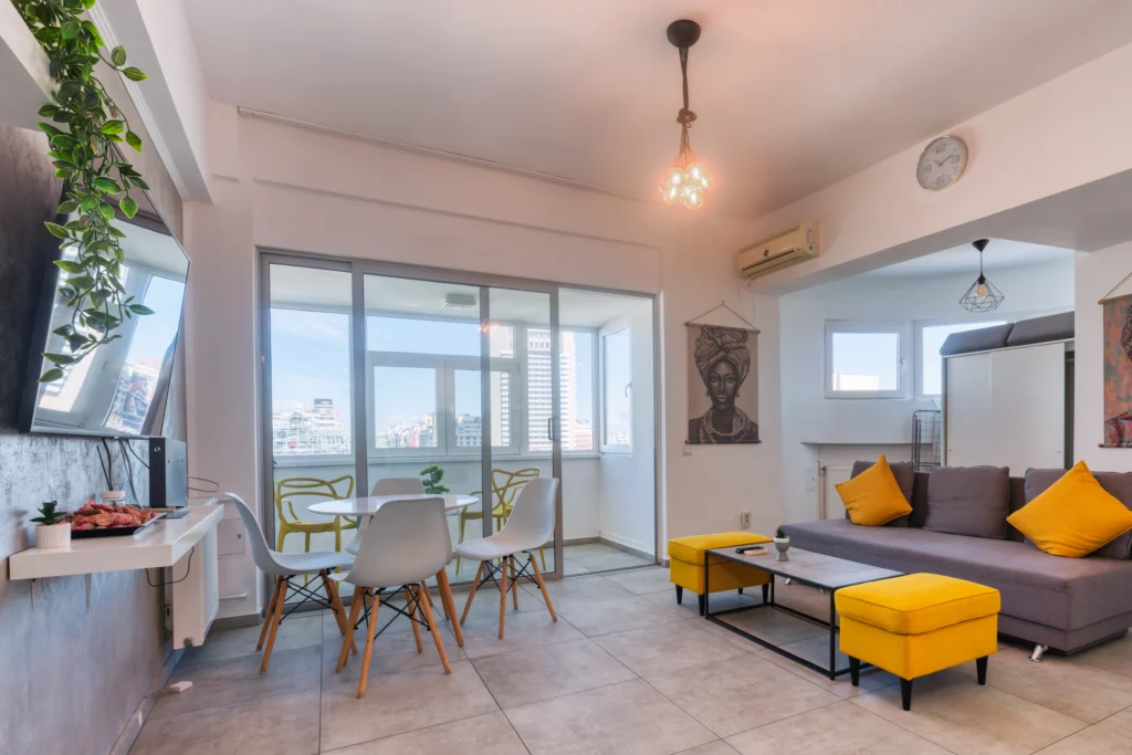 Pumo Properties - Sky View Apartment - City Center - One-bedroom apartment1